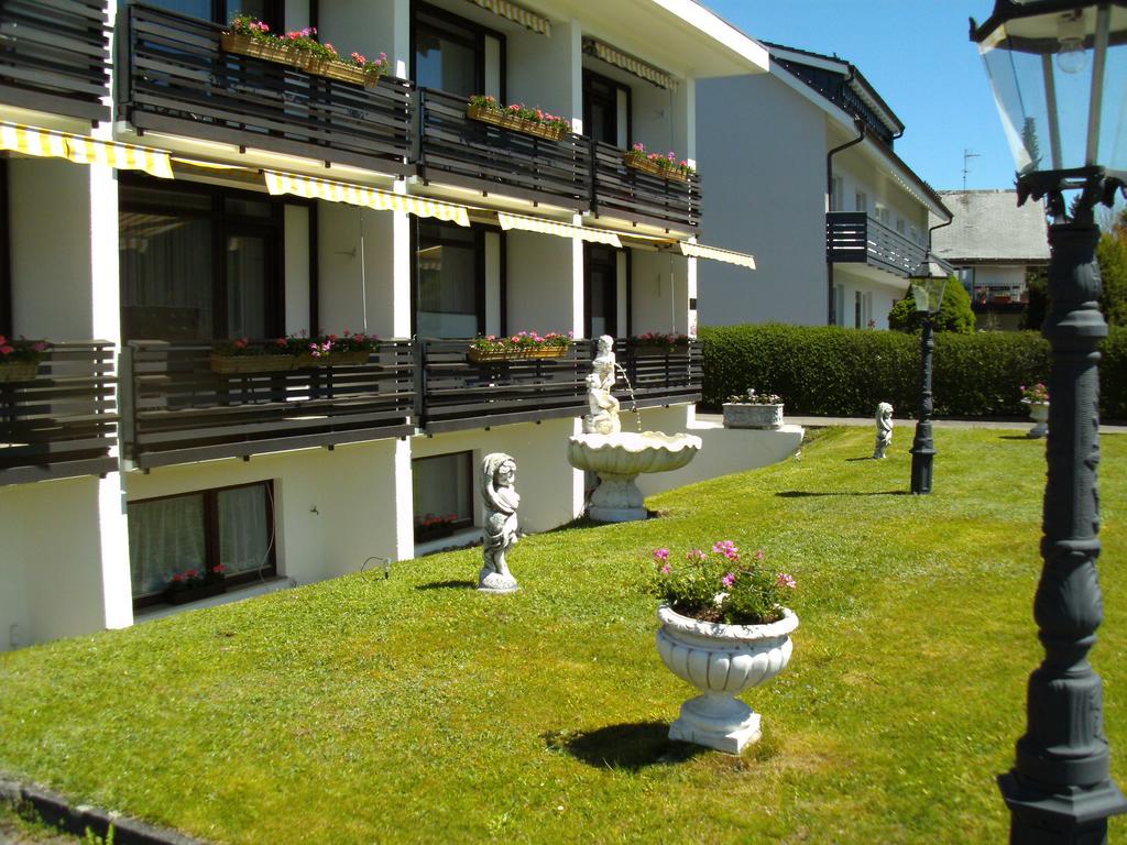 Hotel Rheingold Garni Titisee-Neustadt Exterior photo
